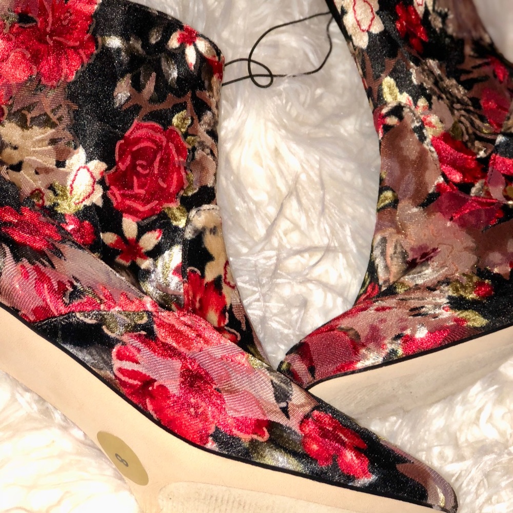 Steve Madden Sania Red Floral Velvet Ankle Boots - Picture 2 of 5